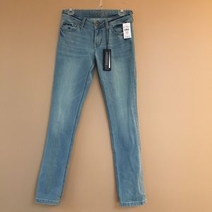NWT DL1961 “Nicky” jeans